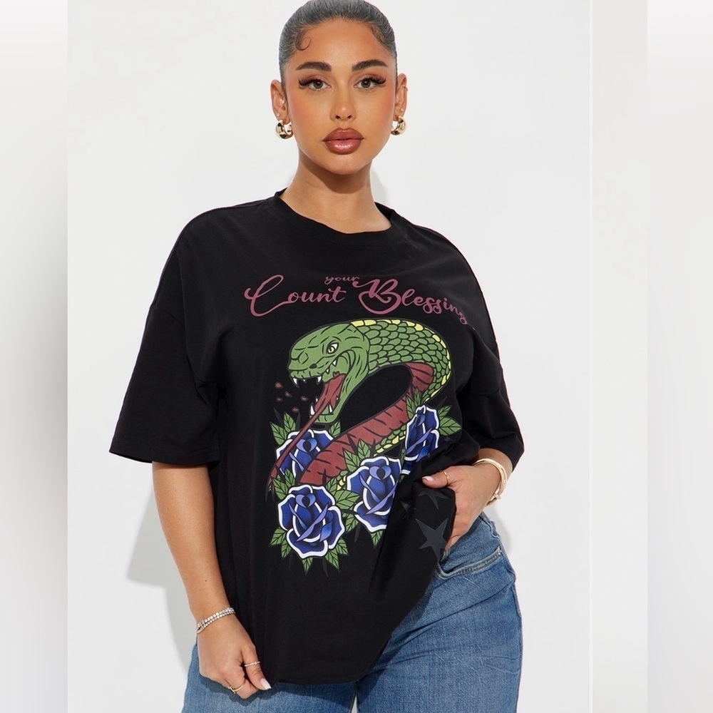Fashion Nova NWT Count Your Blessings Dragon ๐ Graphic Tee - Size Medium - Picture 2 of 6